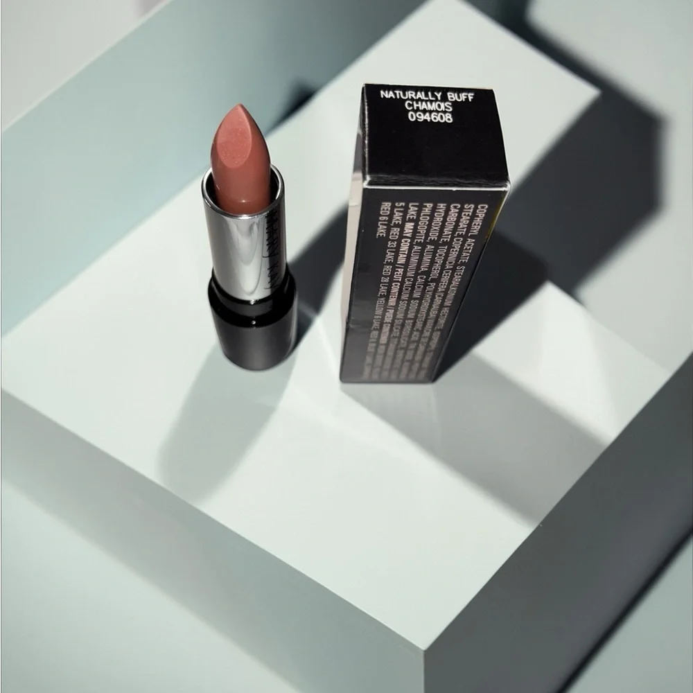 Mary Kay Naturally Buff Lipstick NIB Neutral Pink Beige Cream Lip Color